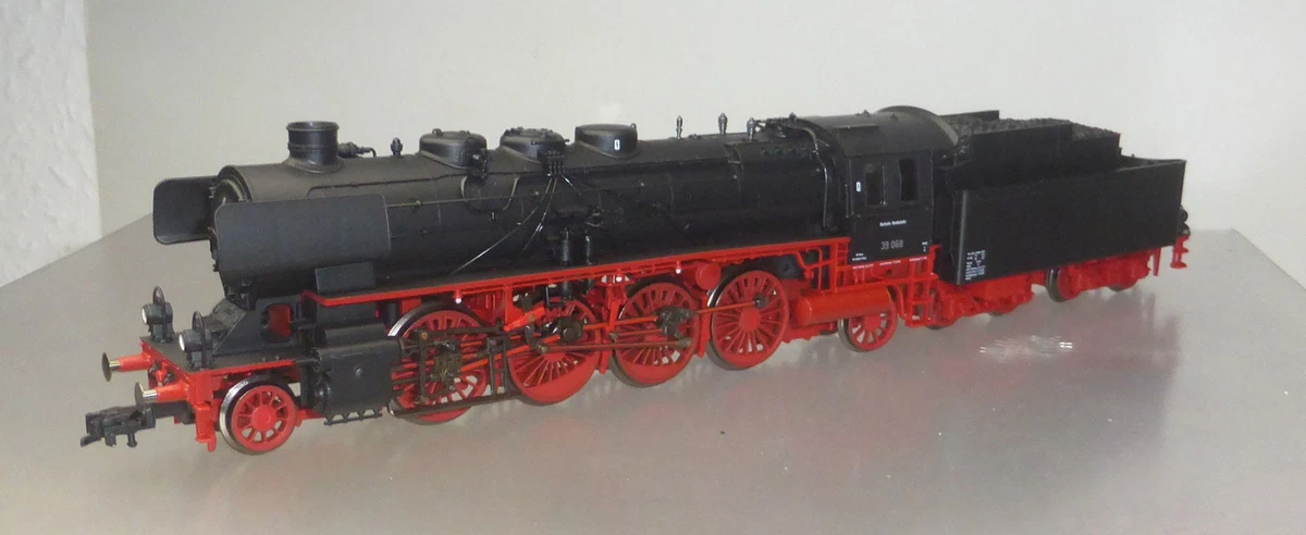 Fleischmann 4135; Personenzuglokomotive 39 068 DB, DSS, wie neu in OVP /Z886