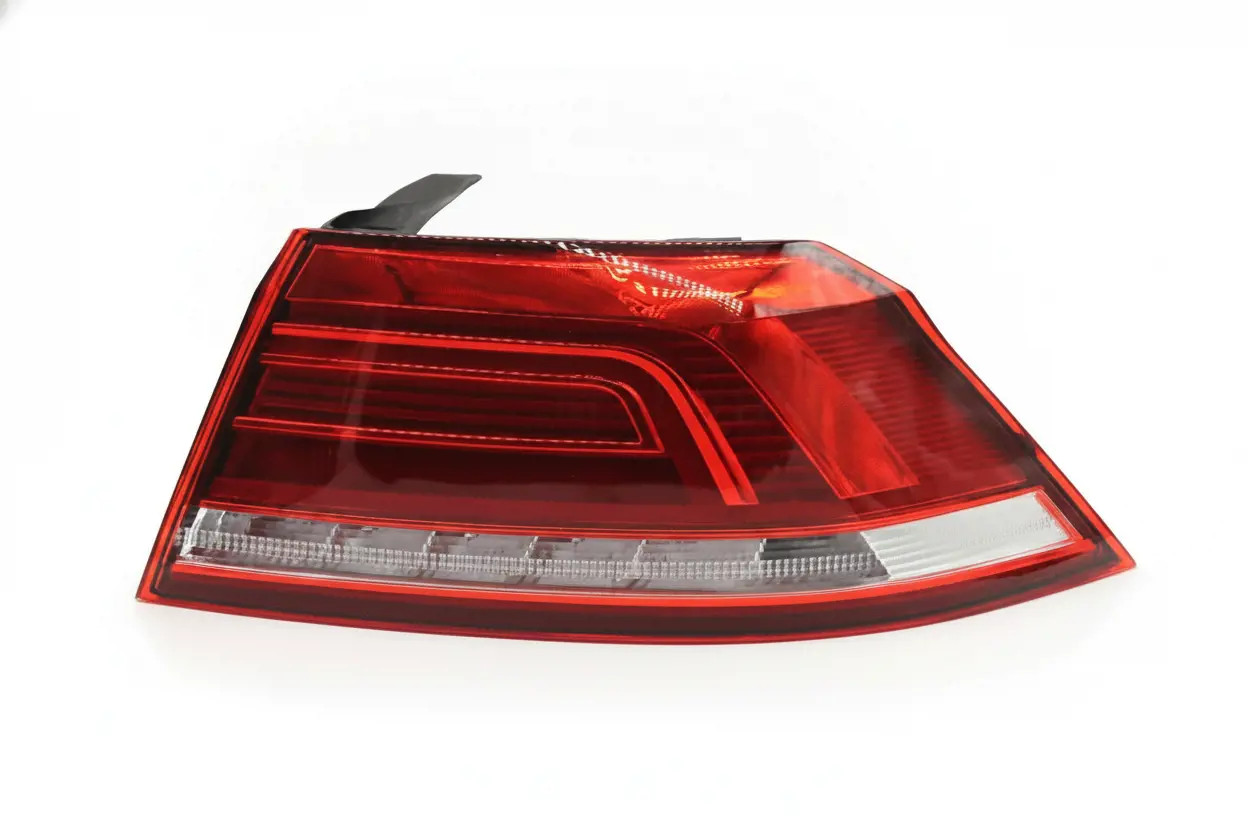 Faro posteriore Dx 99451789902 DPA per VW PASSAT B8 PASSAT B8 Variant