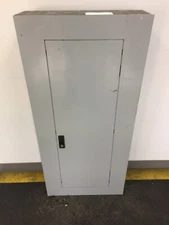 GE 225 AMP 208/120 VOLT 3 PHASE 42 CIRCUIT MAIN LUG PANEL..P-763