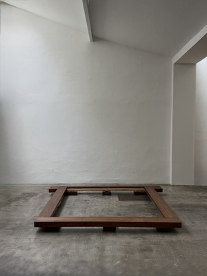 Donald Judd Attrib. Large Solid Wood Bed Minimal Design 1970s Unique