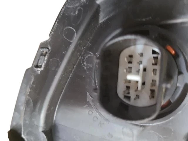 Faro derecho Hyundai Azera Grandeur (GN7) 2024 Foto 4 de 4