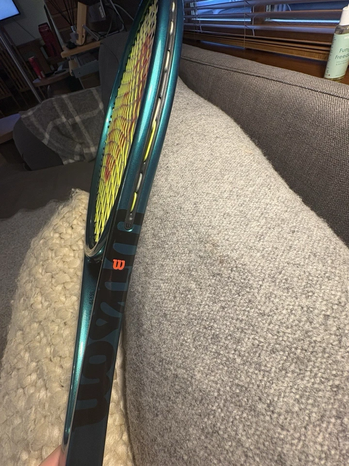 Wilson blade pro V9 305g 16x19 Grip G3. only used 3 times., photo 3 of 5
