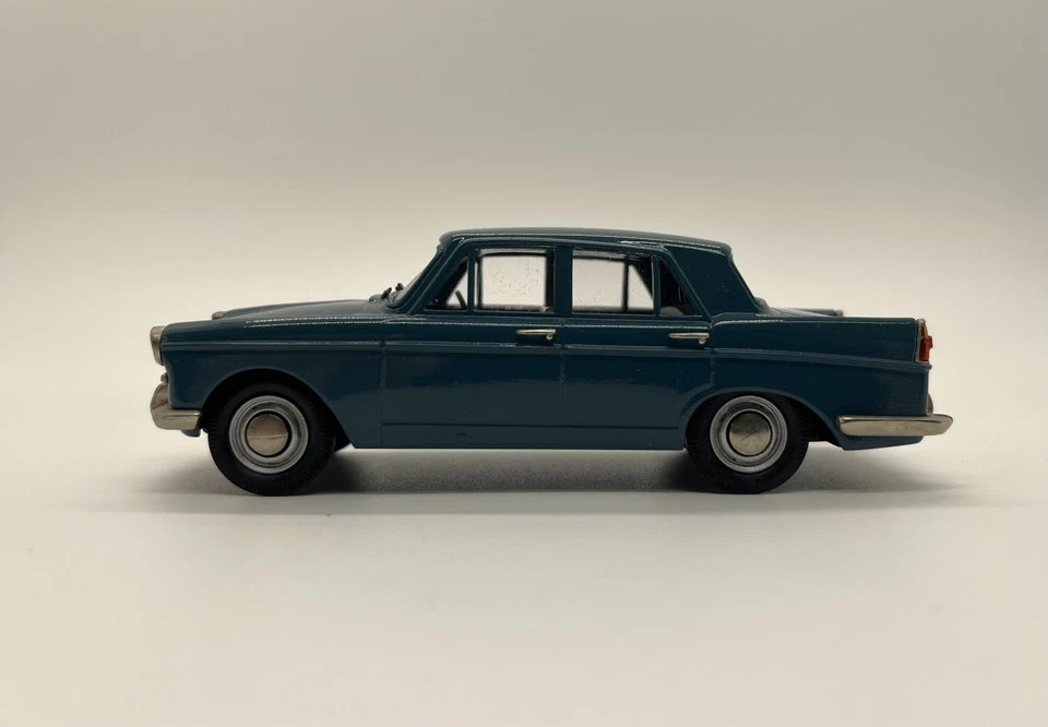 Lansdowne Models 1/43 1961 Austin A110 Westminster Blue LDM 6C - Image 2 of 4
