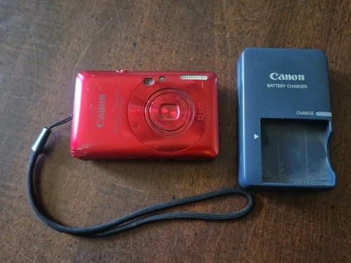 Canon Powershot SD780 IS 12.1 MP Digital ELPH Camera Red w/ Charger Battery