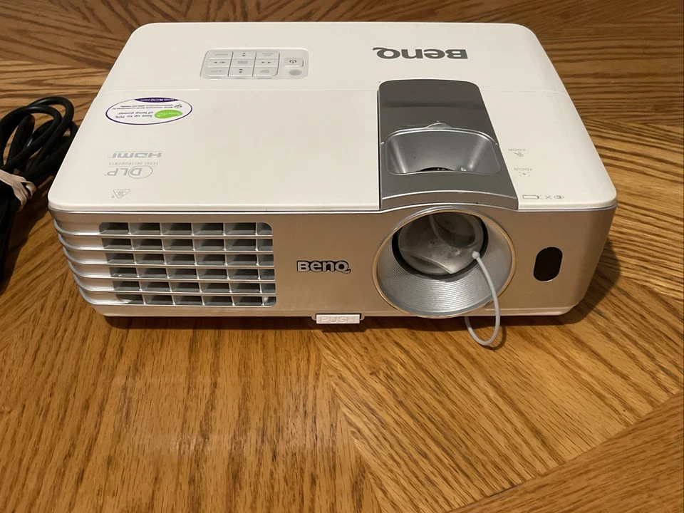 BenQ W1070 DLP Projector - Low Lamp Hours - White Spots - Image 3 of 4