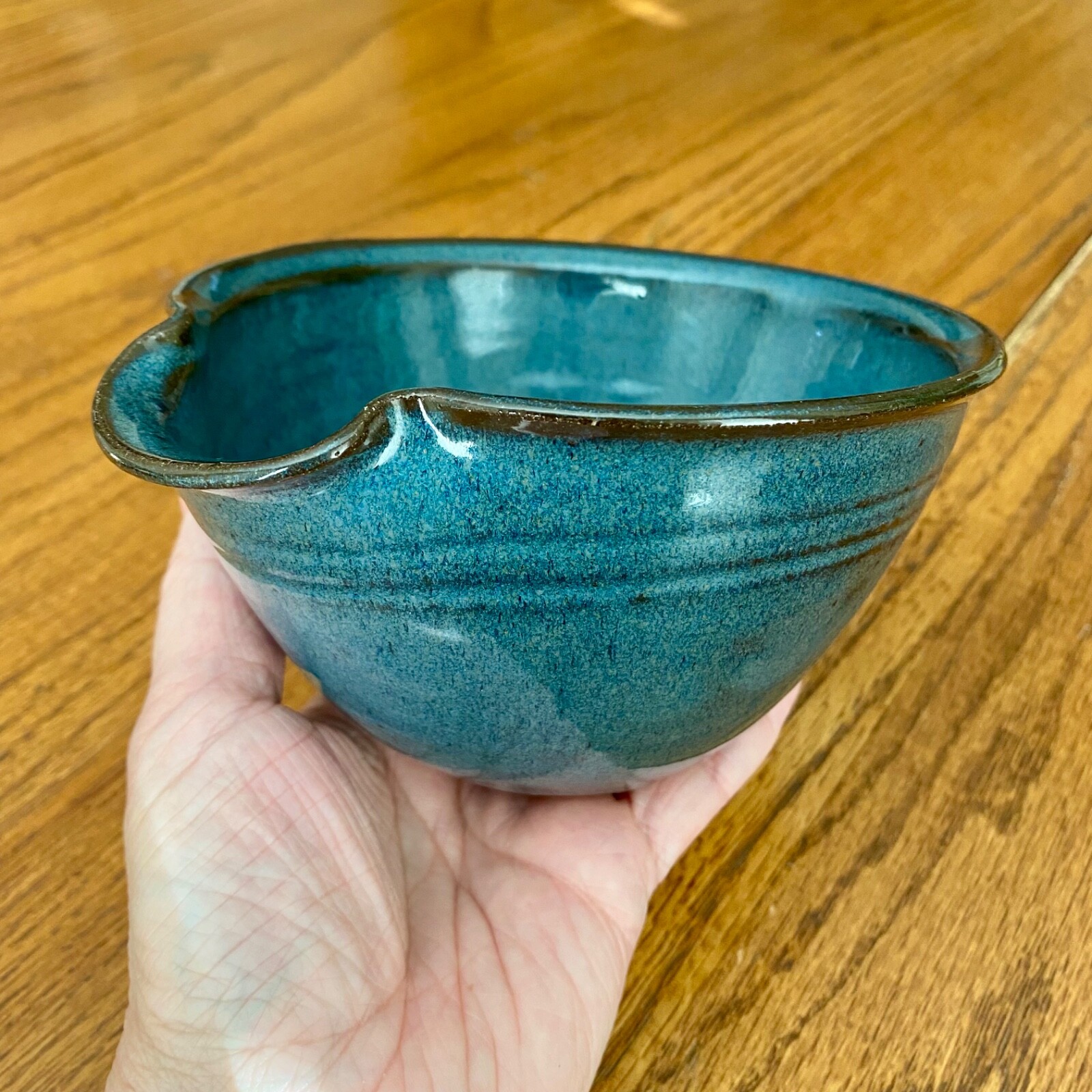 Vintage 1984 Jugtown Ware Pottery 5 5/8” Mixing Bowl With Spout Blue