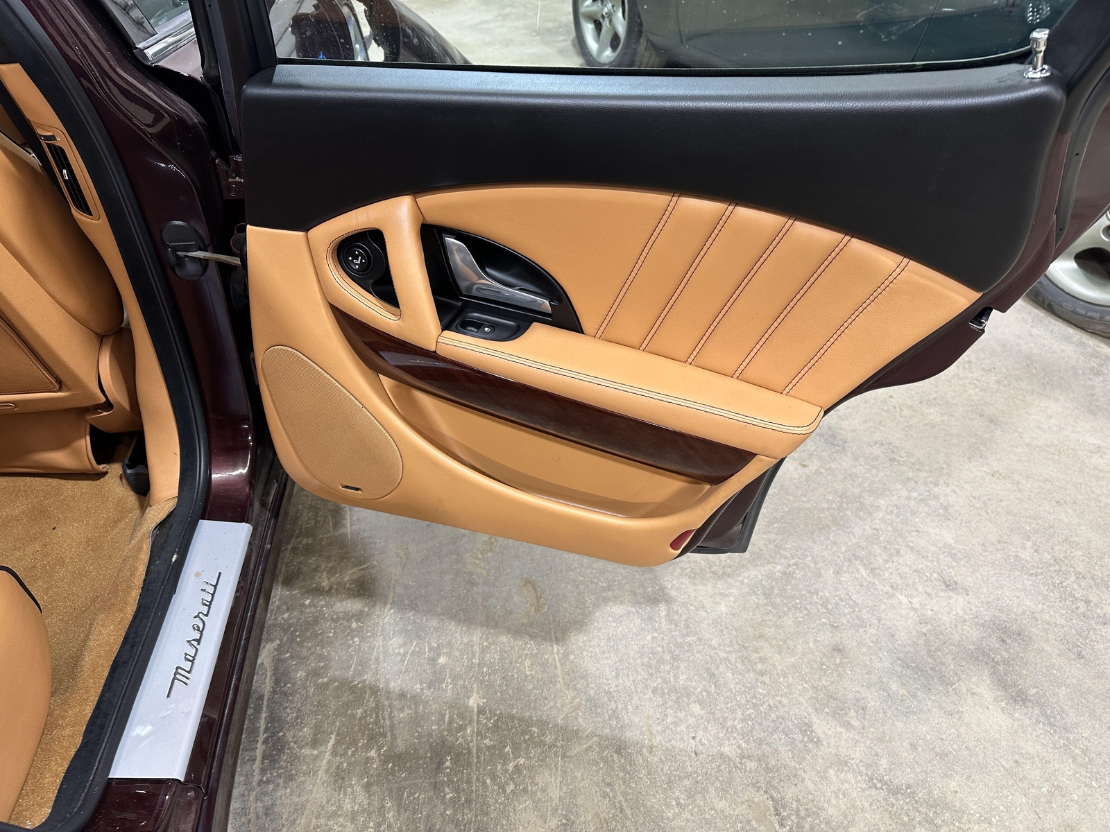 09 MASERATI QUATTROPORT PASSENGER RIGHT REAR SIDE DOOR SHELL ONLY PAINT BPM