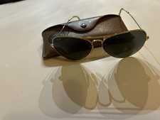 Lunette Ray Ban Neuve Très Peu Servie… Juste à nettoyer.