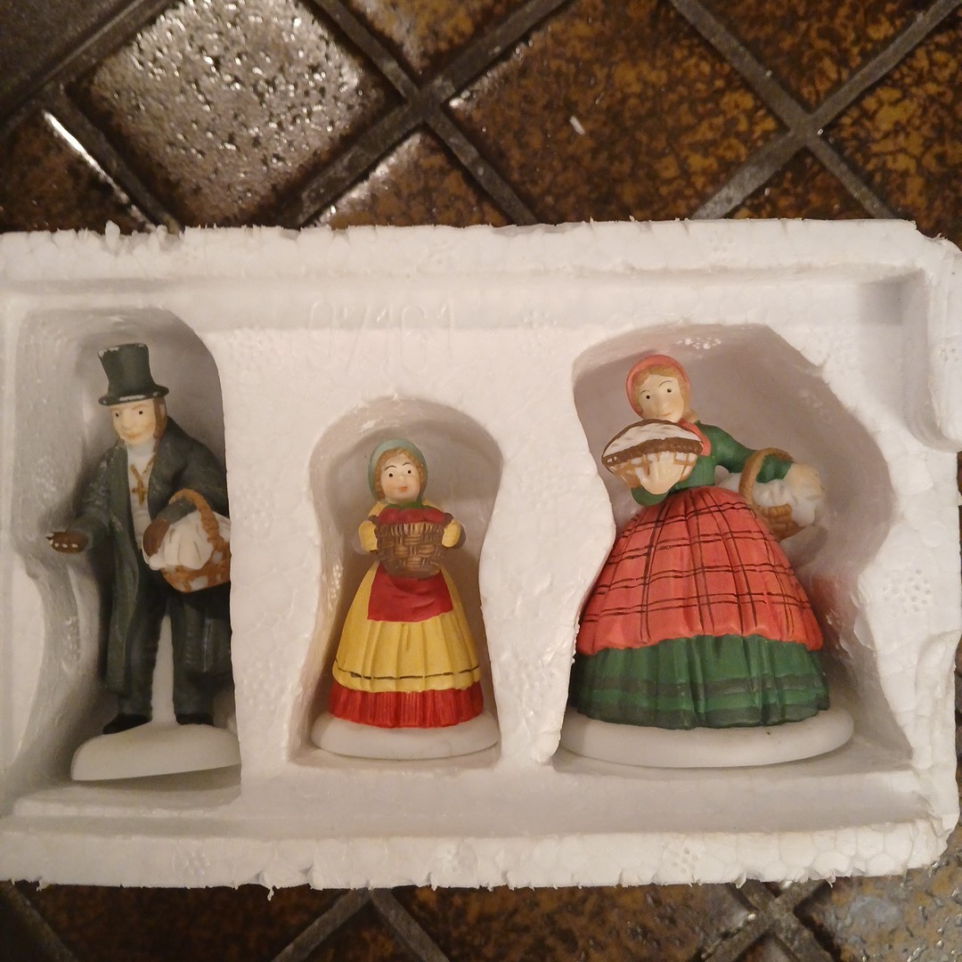 Heritage village collection 3点セット Amazon.com: Dept 56 Heritage Village Collection 