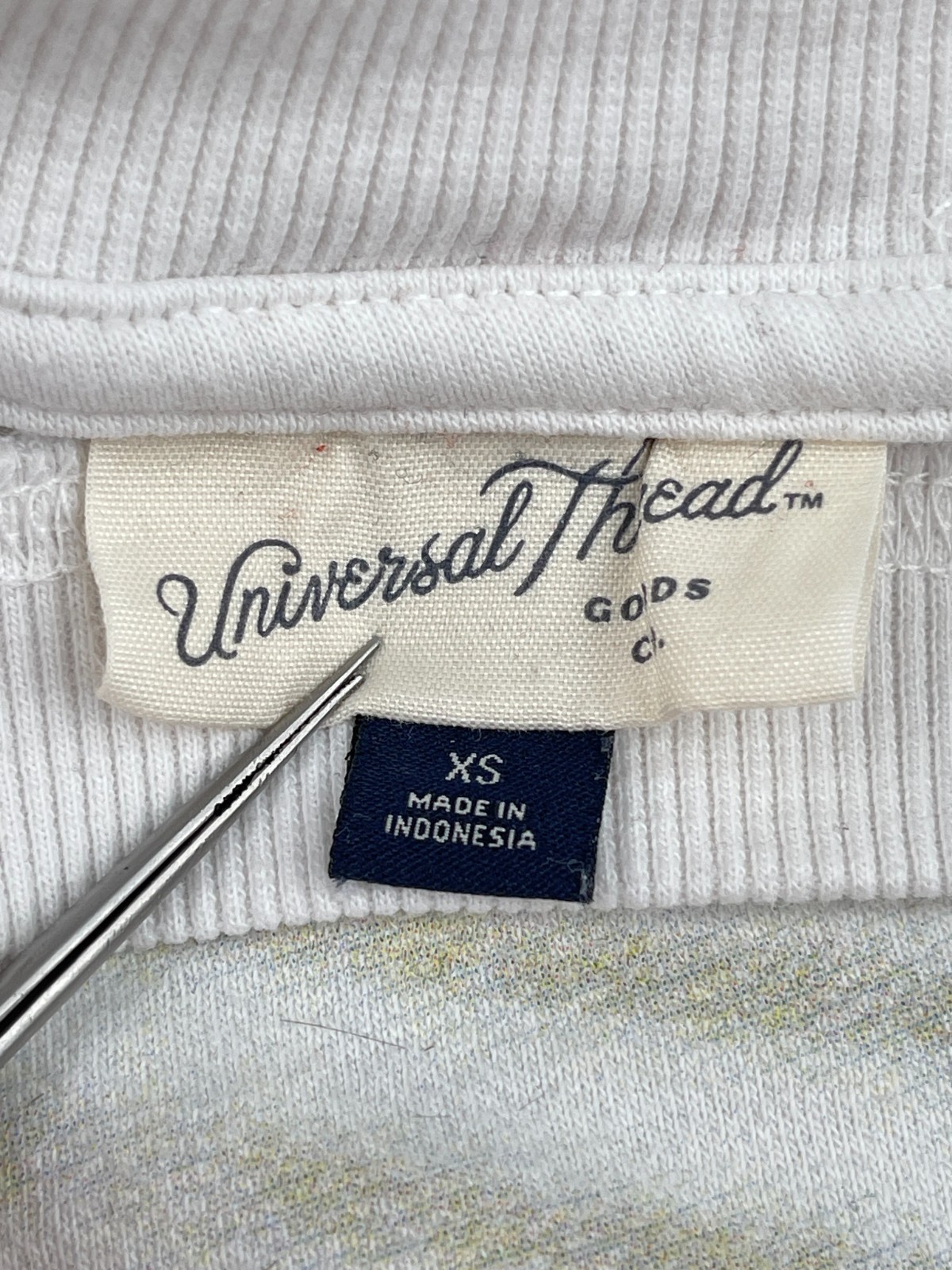 Universal Thread White Wheat Grass Long Sleeve Cr… - image 4