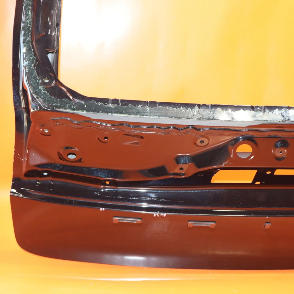 Puerta levadiza Toyota Prius 2023 2024 2025 negra OEM Foto 4 de 4