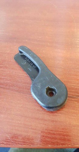 BMW E34 MOTORHAUBENÖFFNER GRIFF 8102497