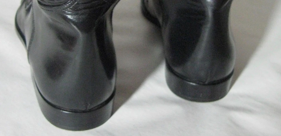 Calvin Klein 1990s Knee High Boots~Leather In/Out~Black~6 B,M Italy FINAL PRICE - Image 4 of 4