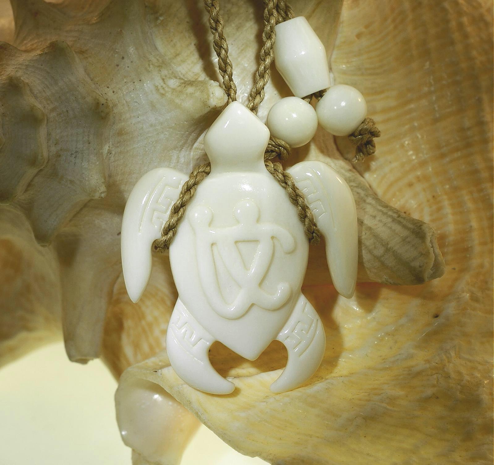 37mm Carved Hawaiian Petroglyph Canoe Paddler Honu Turtle Water Buffalo