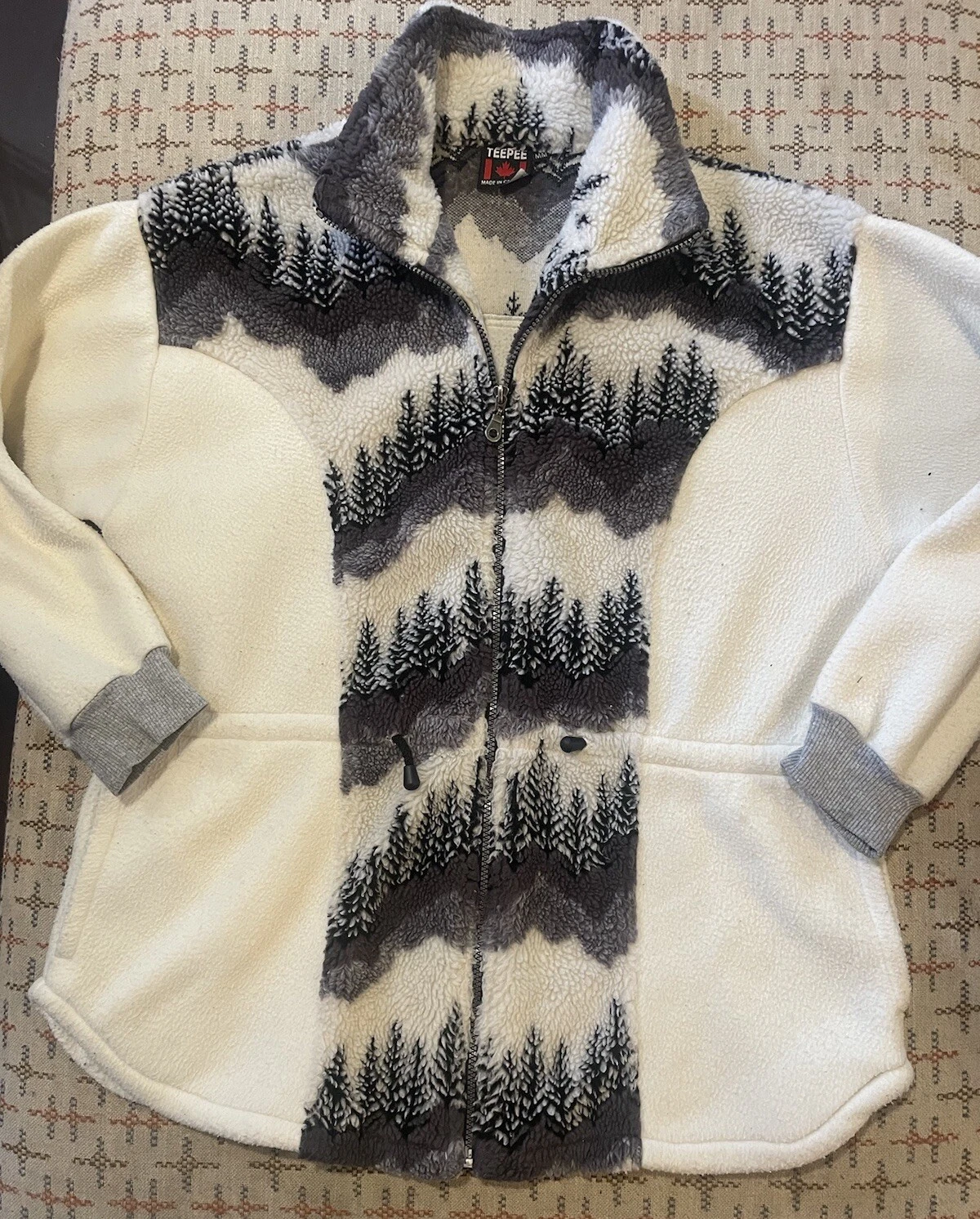 Vintage Women’s TeePee Nature Trees Plush Fleece Jacket Made In Canada Size M