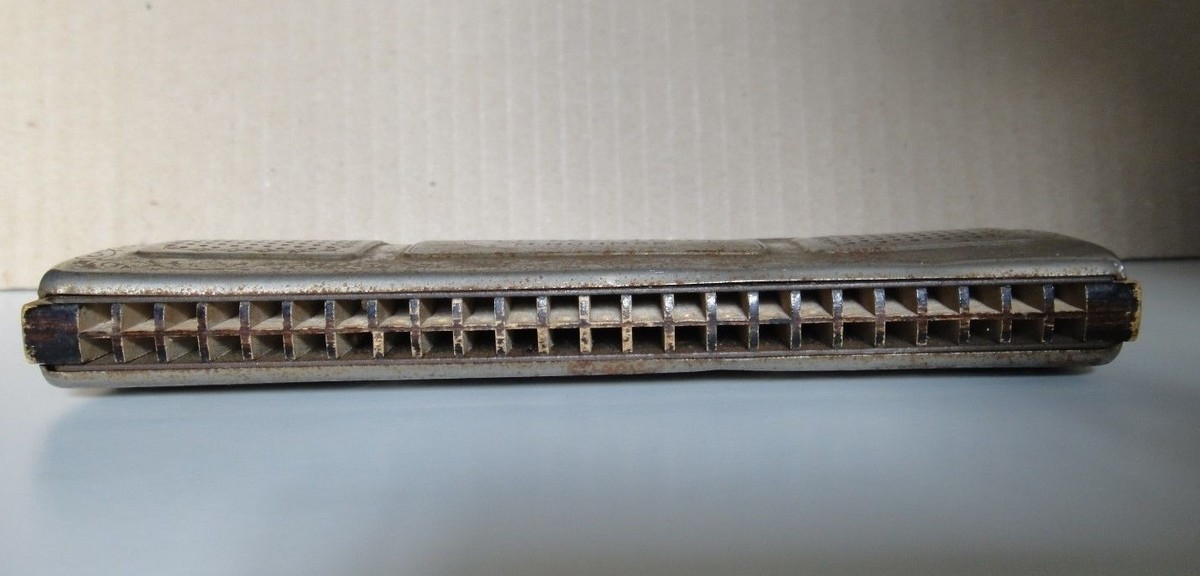 HOHNER 『TRIUMPH』WWIIモデル