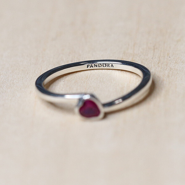 New Authentic Pandora Rings Red Tilted Heart Solitaire 199267C01 W