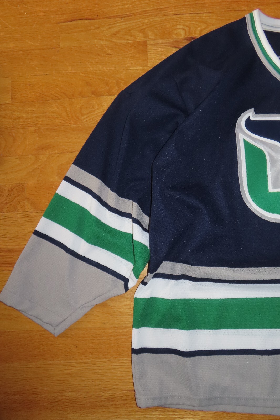 Vintage CCM HARTFORD WHALERS (Man's LARGE) Hockey Jersey BLUE eBay