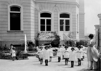 Montessori Kindergarten Outdoor Gymnastics Naples 1920-30 OLD PHOTO
