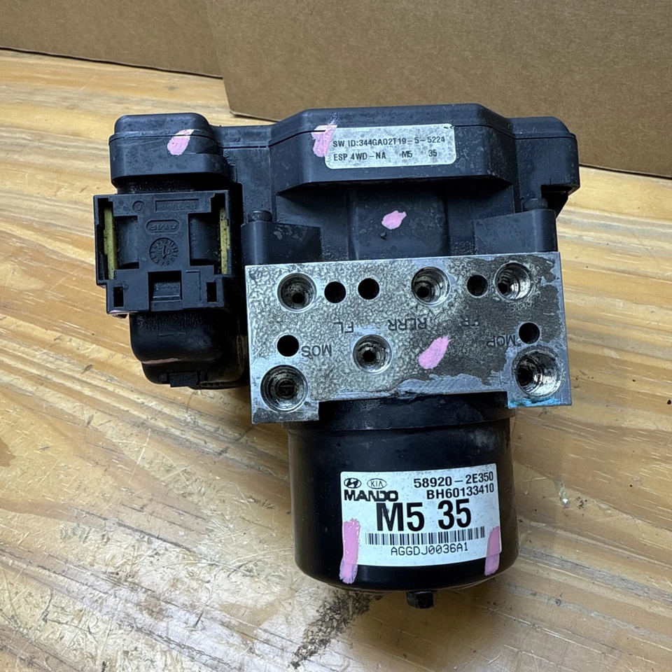 05 06 07 Módulo bomba ABS Hyundai Tucson freno antibloqueo 58920-2E350 Foto 2 de 4