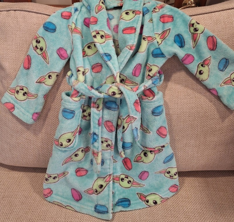 Girls Baby Yoda Plush Robe Star wars Mandalorian -  Size Small 4T/5T