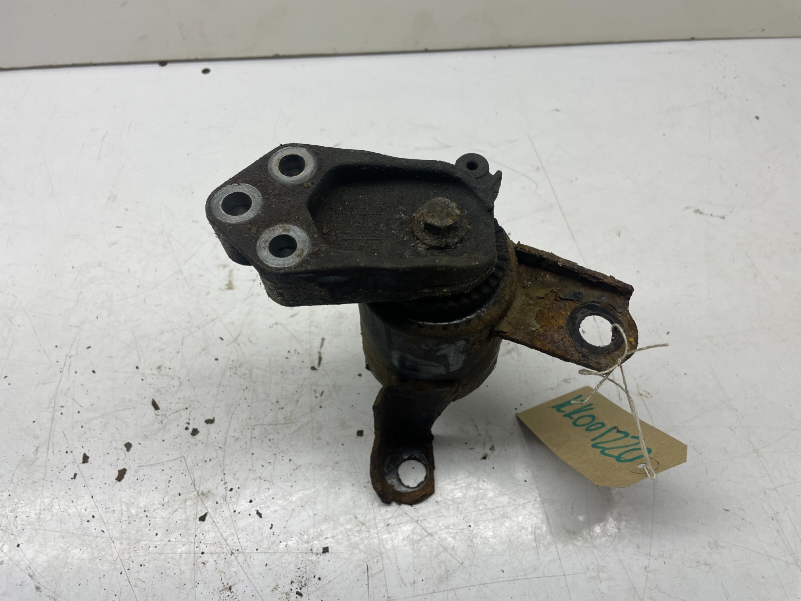 FORD FIESTA ENGINE MOUNT SUPPORT BRACKET MK7 BMAX 1.4 1.5 TDCI RIGHT