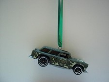 Custom Die Cast Christmas Ornament 1955 Chevy Nomad - Hot Wheels