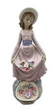 Lladro Figurine "Flowers in the Basket" 5027, Retired Boxed D2