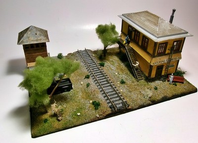 HO 1:87 Built Diorama To Display Or For Layout:  Station & Junction Tower