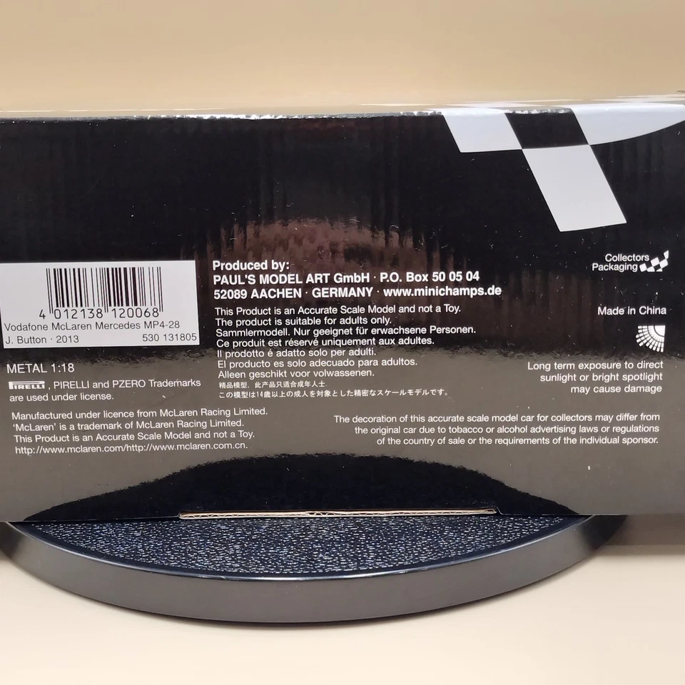 Minichamps 1/18 Vodafone McLaren Mercedes MP4-28 Jenson Button 2013 530131805 - Image 3 of 4