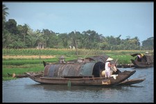 538057 A Boat On The Perfumes River Hue Vietnam A4 Photo Print