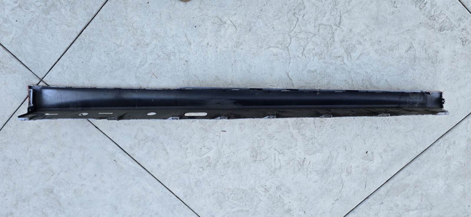 Audi R8 Side Skirt Rocker OEM Driver Side Left 4S0853855GRU 4S0853855 33