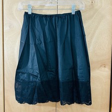 Early 1960s Van Raalte Half Slip 4 1/2" Smooth Lace Alen on Black A Med