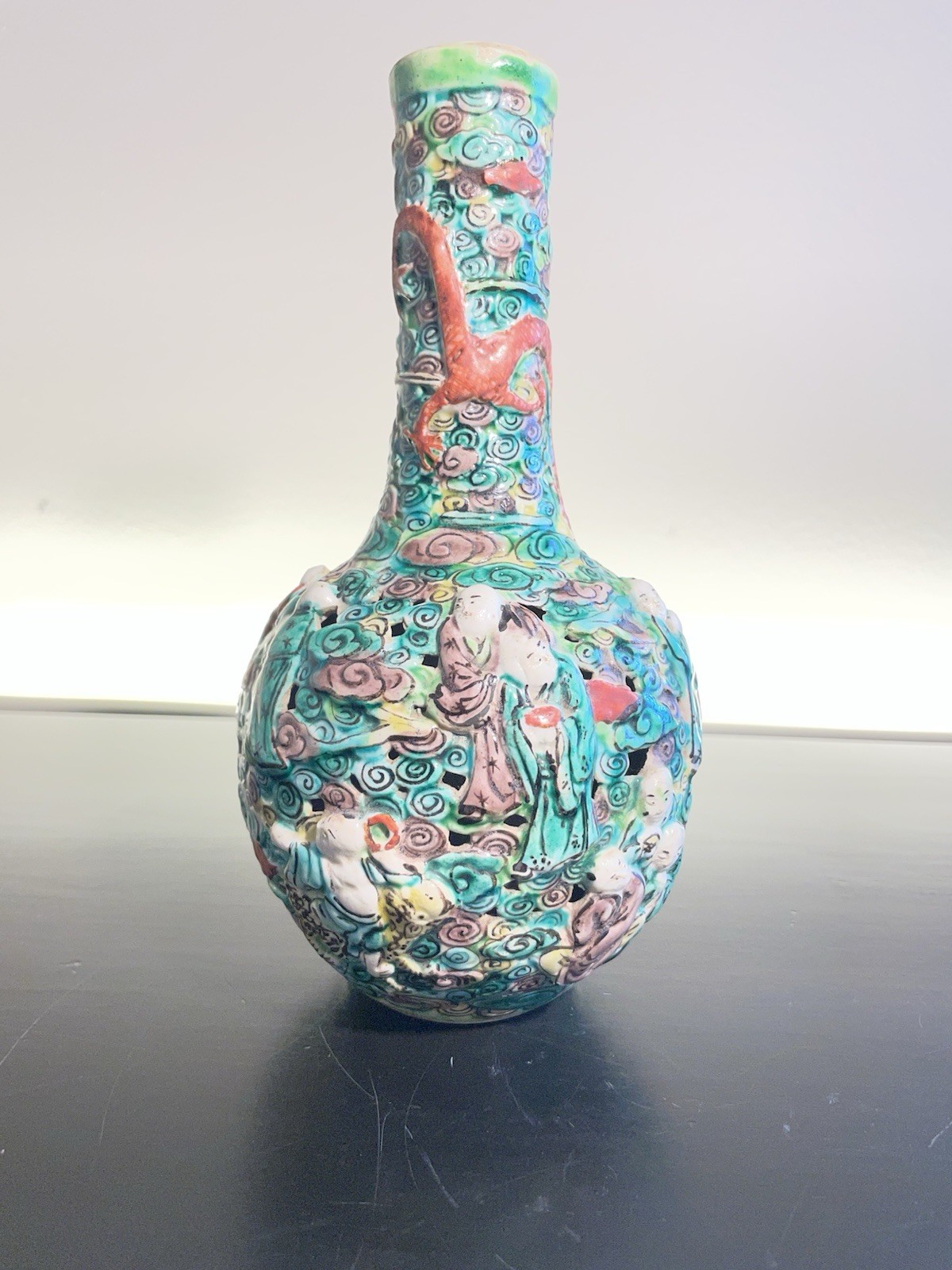 ￼ Antique Chinese ￼ Vase 8 1/4 H