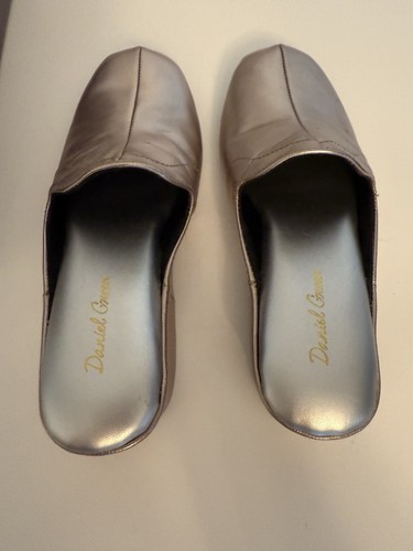 Daniel Green Slip On GLAMOUR PEWTER Casual Slippers Women Size 6W 40102-060 NIB - Picture 6 of 11