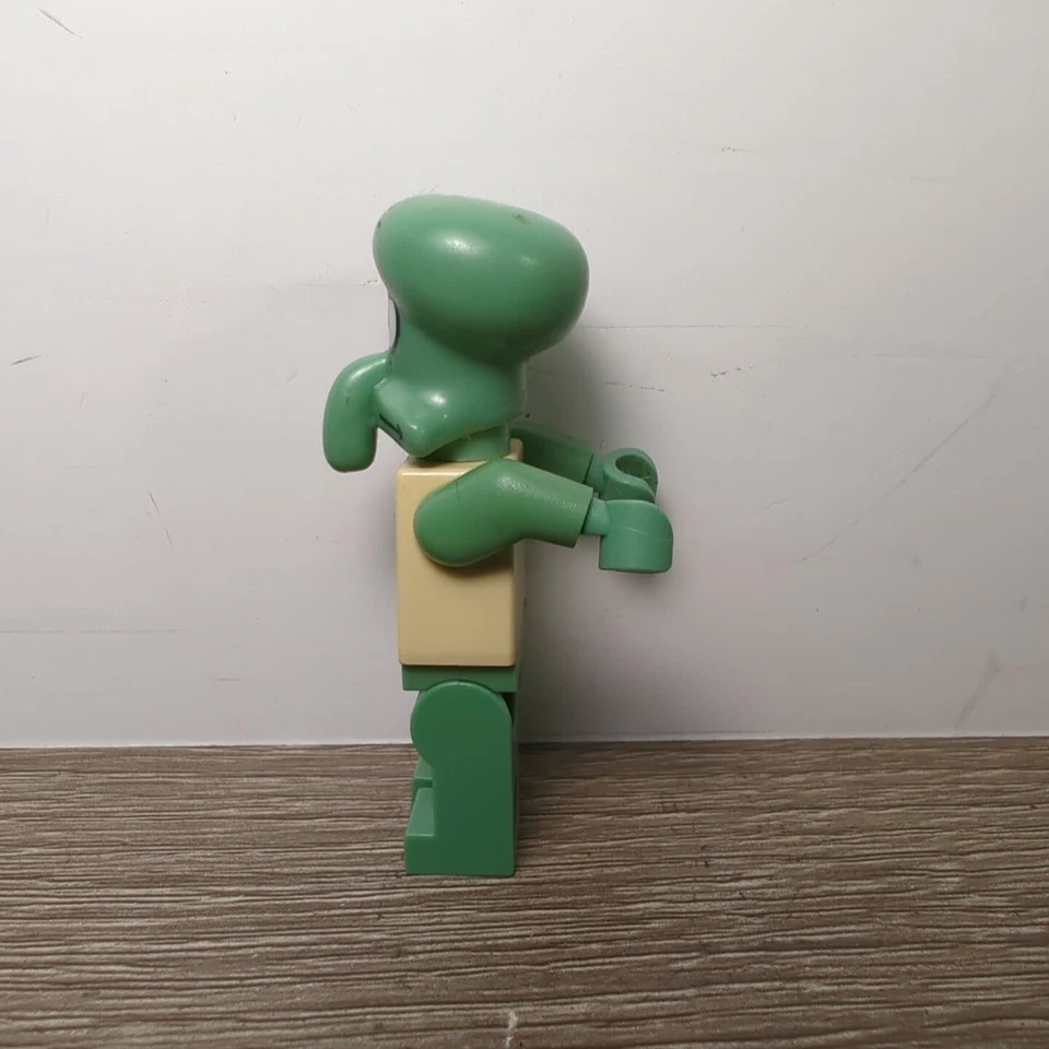 Lego Spongebob Squarepants Squidward Minifigure 3834 - Image 4 of 4