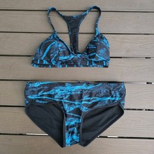 TYR Durafast Women's Teal Haze Stella Top W Hipkini Size S New Sample