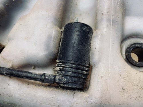 6712837761 Waschwasserpumpe, Scheibenreinigung  BMW 7-Series DE1267561-19