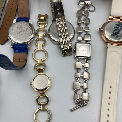 Lot Of 5 Womens Watches 2 New 3 Pre Loved #8 Ladies Fashion Watches Lot Of 3 Silver Toned And Two Toned  main image 3