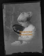 SWEET GIRL LOOKING AT HER OWN REFLECTION IN MIRROR GLASS NEGATIVE PHOTO c F42