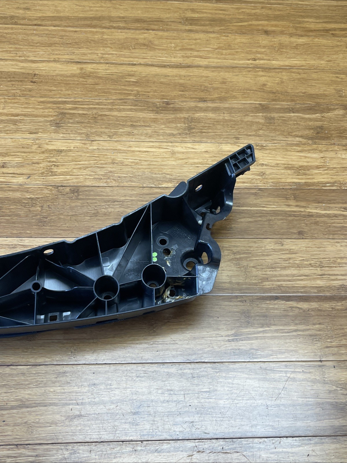 BMW i8 2014-2020 Rear Bumper bracket