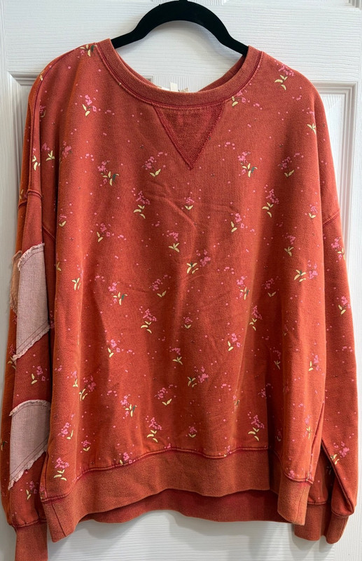 New Easel Heart Mineral Wash Sweatshirt Pullover Floral Long Sleeve Small Rust