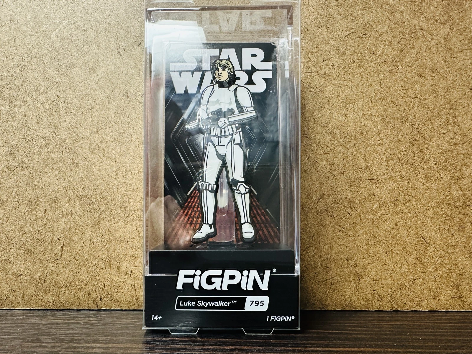 FiGPiN Star Wars Luke Skywalker #795 Enamel Pin Collectible White Brand New