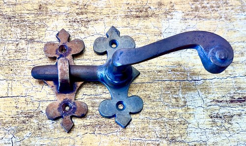 Single Brass Fleur De Lis Spade/Club Brass Shutter Latch Door Lock Hardware Old!