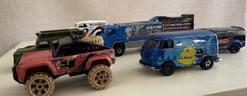 Lot Of 7 Hot Wheels & Match Box Custom Bronco Delivery Van Trucks Land Rover - Picture 3 of 20