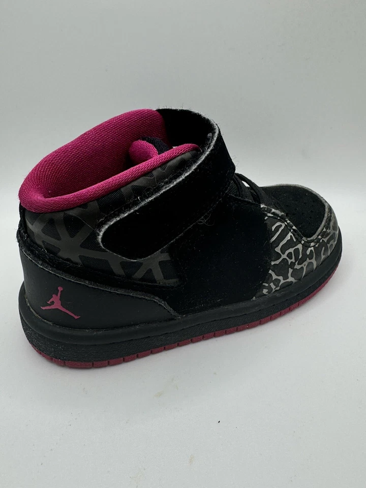 Jordan Jumpman Team ll GT Niño Pequeño Talla 6C 845203 007 Negro/Rosa Vivo Gris Lobo Foto 3 de 4