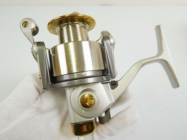 Daiwa Tournament Z 4000iT Spinning Reel/With Box/New Unused Daiwa Tournament Z 4000iT Spinning Reel/With Box/New Unused