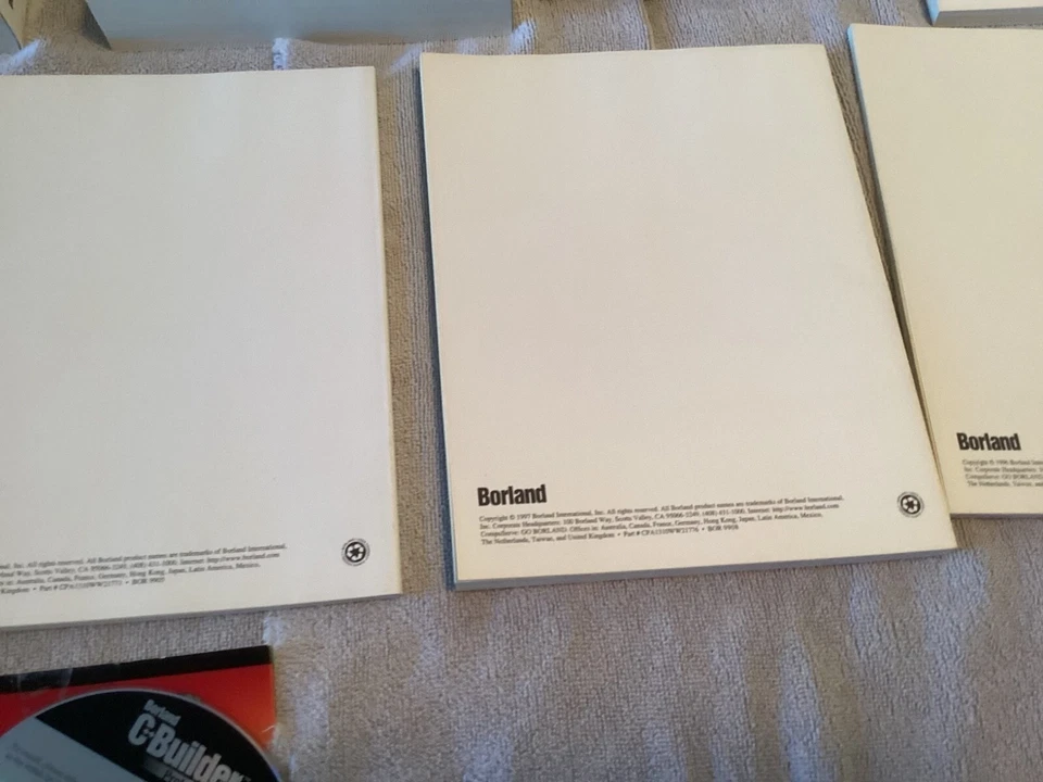 Borland C++ Builder Professional Edition manuals and disc. - Image 2 of 4