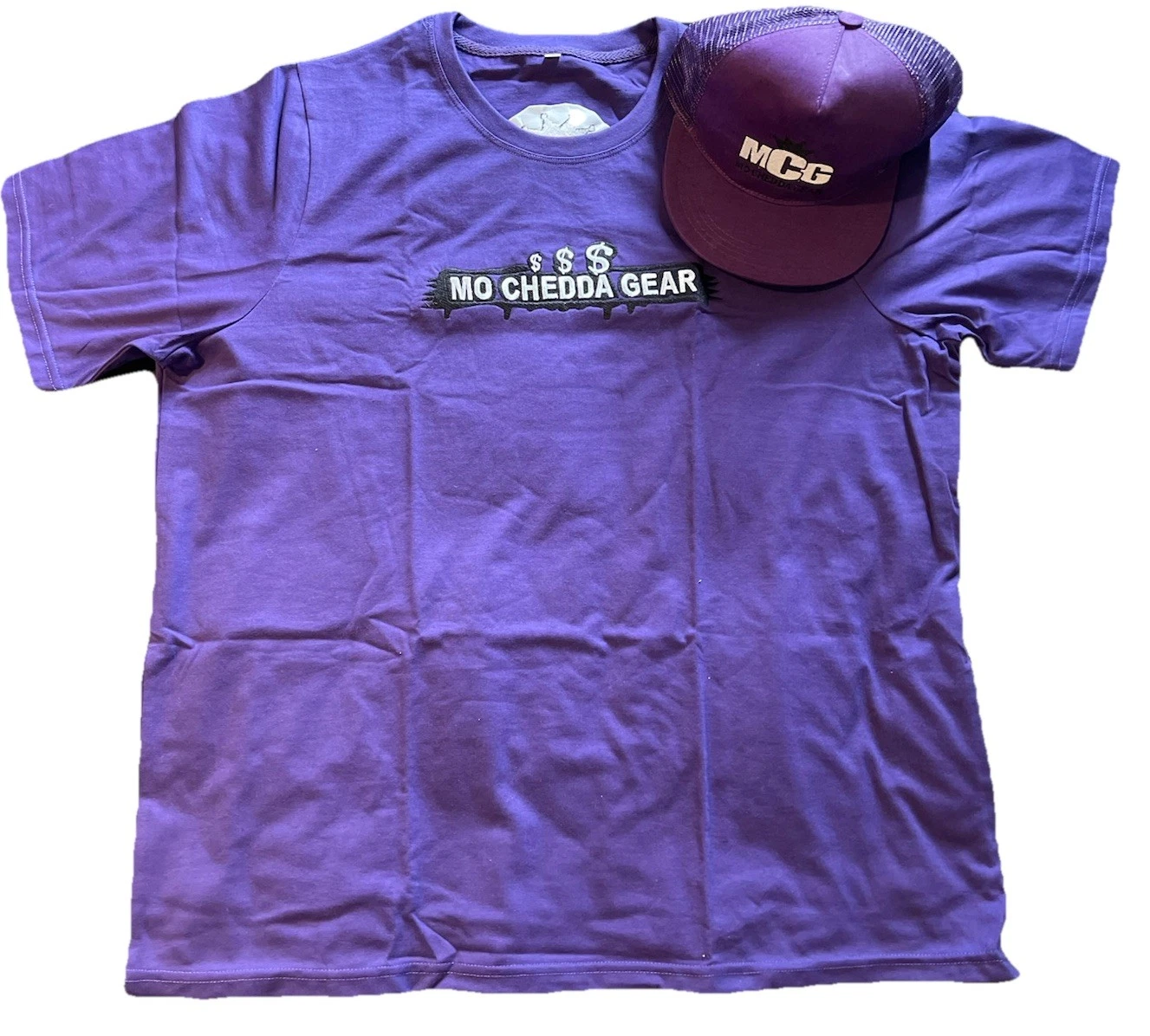 Mens T Shirt Sz Xl large With Snap Back Hat (mo cheddar gear) Apparel
Opens in a new window or tab