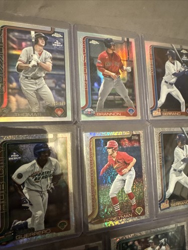 Lot de 8 cartes réfracteur chromé Topps Pro Debut 2025 /199 /175 - Photo 3/7
